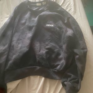 Levi’s crewneck size large